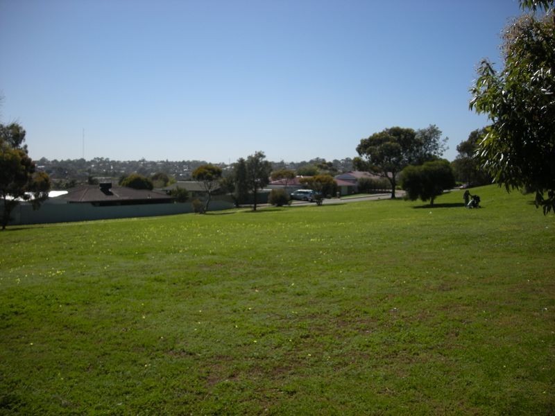 25 A Heather Drive, Christie Downs SA 5164