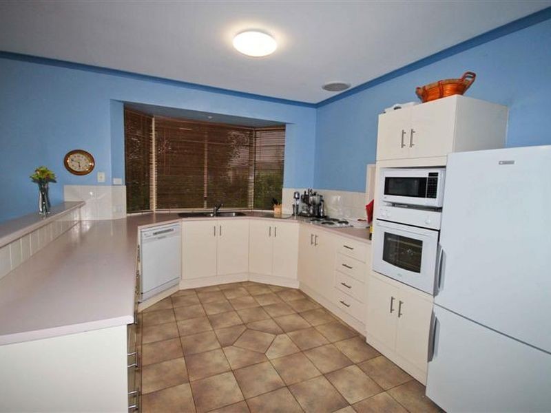 77 Warburton Drive, Woodcroft SA 5162