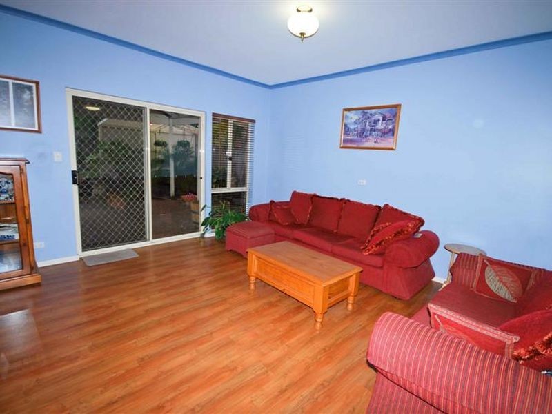 77 Warburton Drive, Woodcroft SA 5162