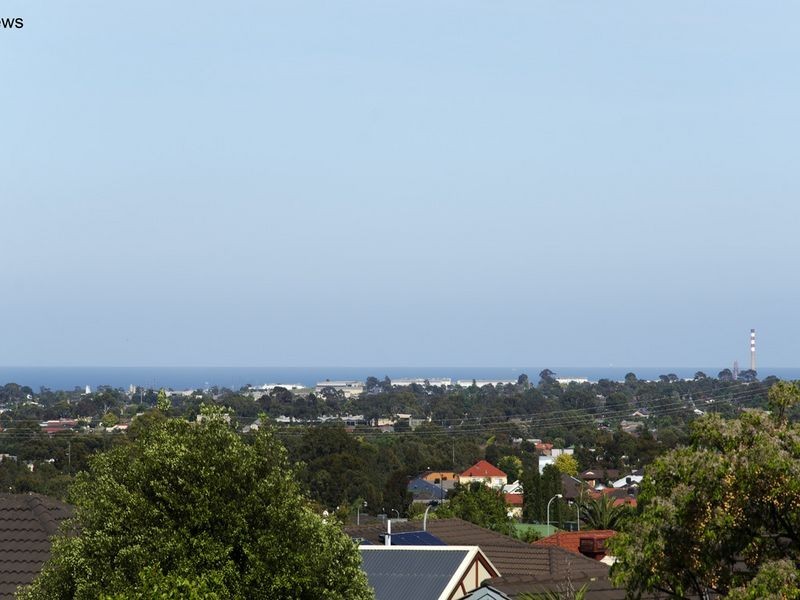 44 Tobin Crescent, Woodcroft SA 5162