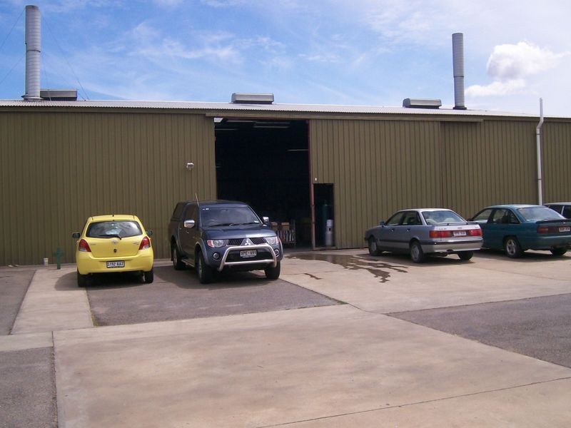 Shed 2/17 Donegal Road, Lonsdale SA 5160