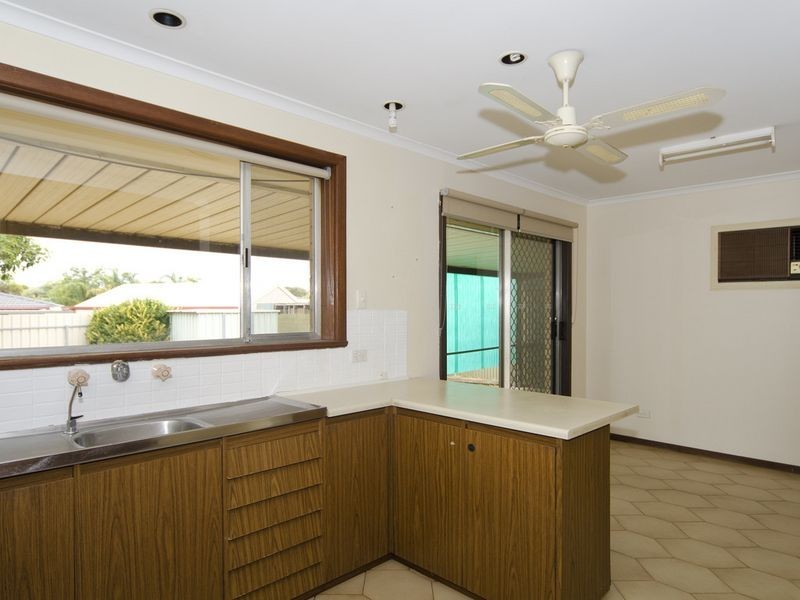 5 Kathryn Drive, Morphett Vale SA 5162