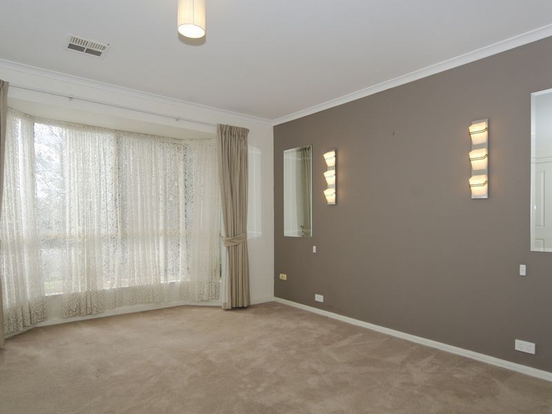 2 Hopkins Court, Woodcroft SA 5162