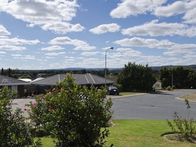 2 Hopkins Court, Woodcroft SA 5162