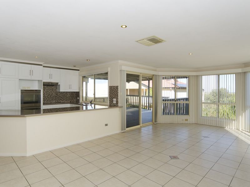 5 Coorong Court, Port Noarlunga SA 5167