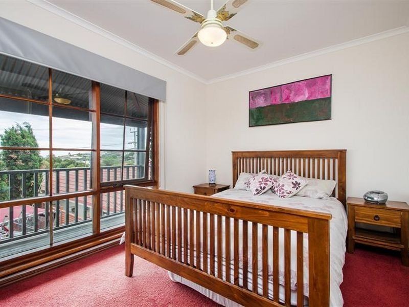 7 Peera Street, Hallett Cove SA 5158