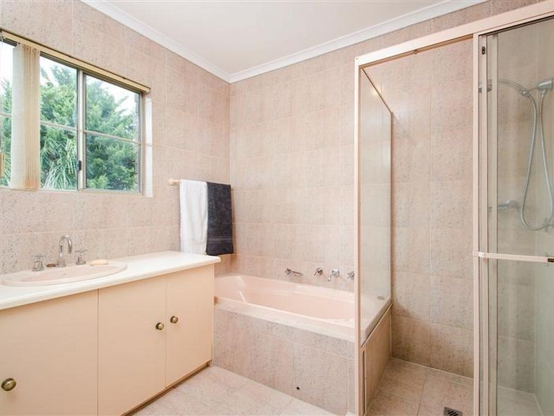 7 Peera Street, Hallett Cove SA 5158