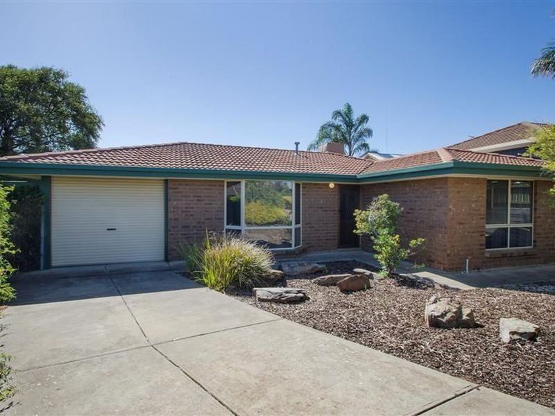 2 Anna Court, Hallett Cove SA 5158