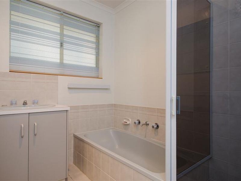 2 Anna Court, Hallett Cove SA 5158