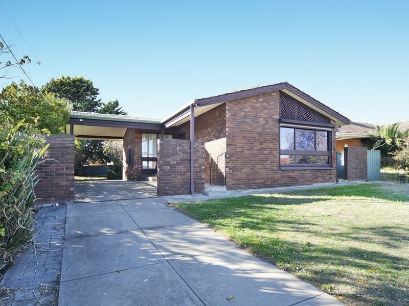 9 Seavista Grove, Christies Beach SA 5165