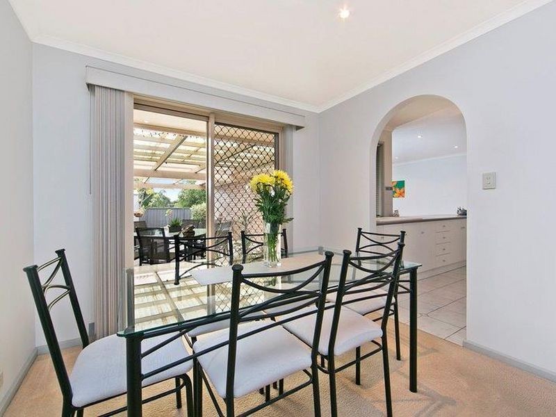 33 Sir James Hardy Way, Woodcroft SA 5162