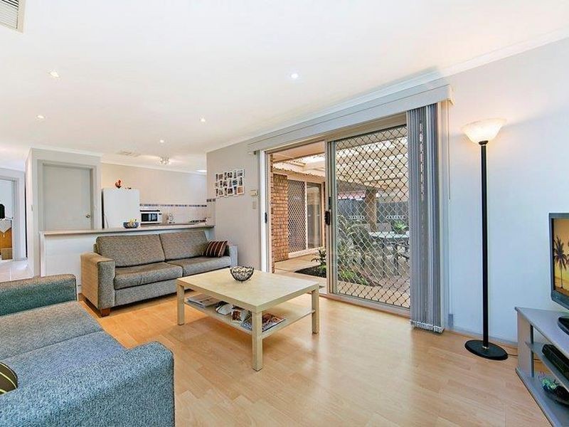 33 Sir James Hardy Way, Woodcroft SA 5162