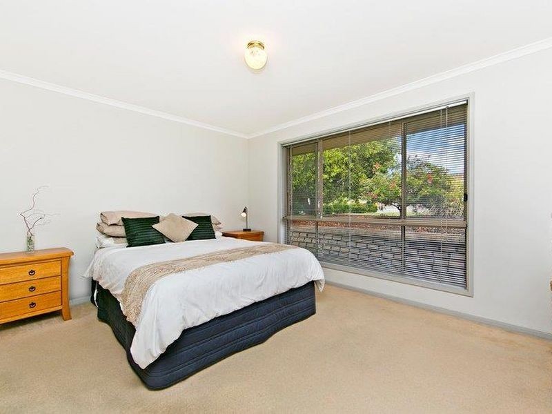 33 Sir James Hardy Way, Woodcroft SA 5162