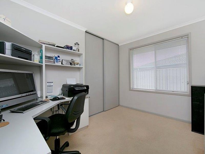 33 Sir James Hardy Way, Woodcroft SA 5162