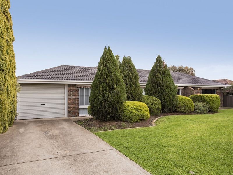 17 French Crescent, Trott Park SA 5158