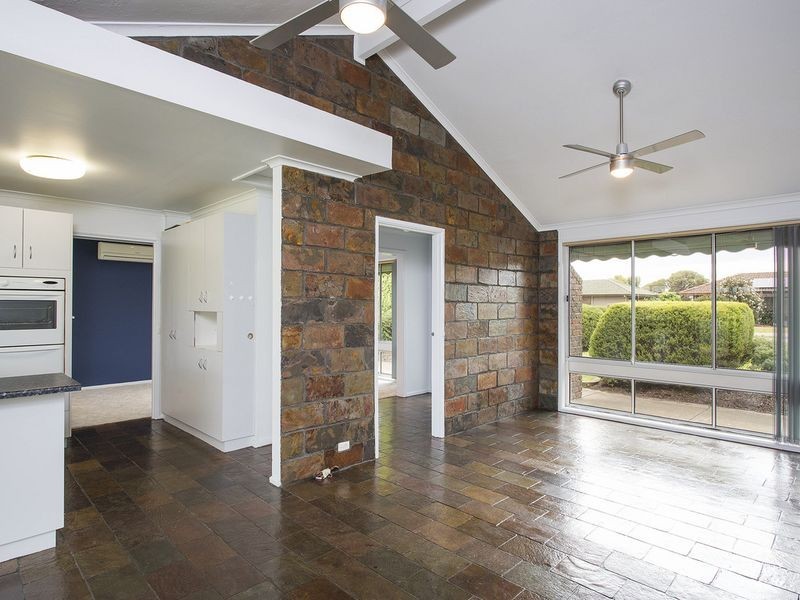 17 French Crescent, Trott Park SA 5158