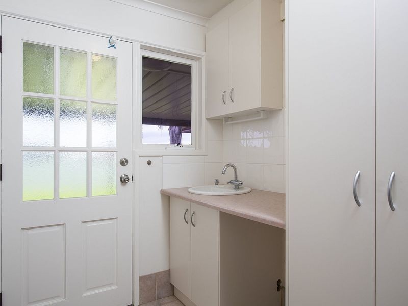 17 French Crescent, Trott Park SA 5158