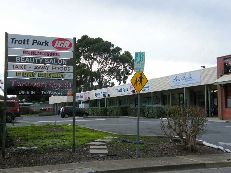 17 French Crescent, Trott Park SA 5158