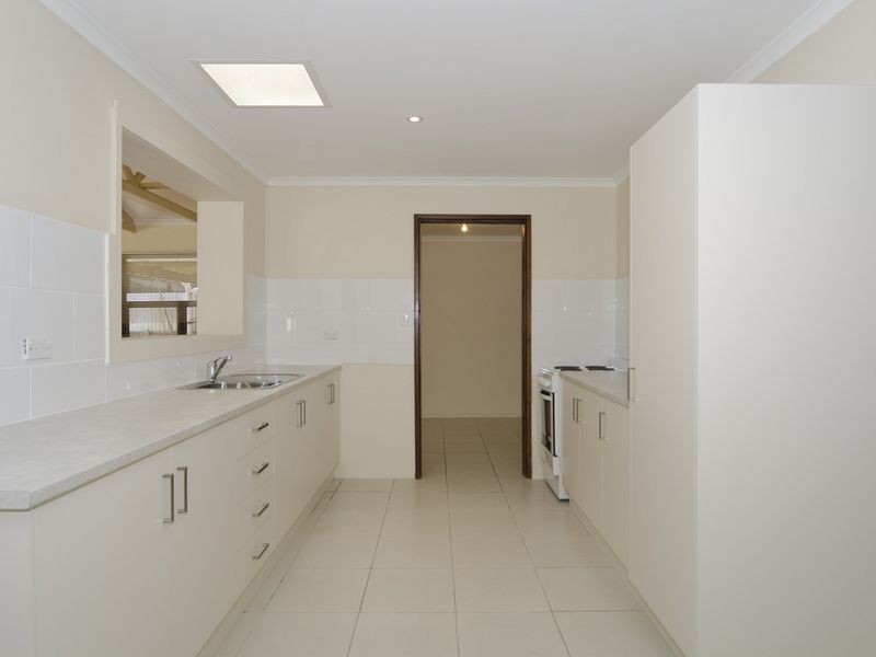 5 Carmela Avenue, Morphett Vale SA 5162