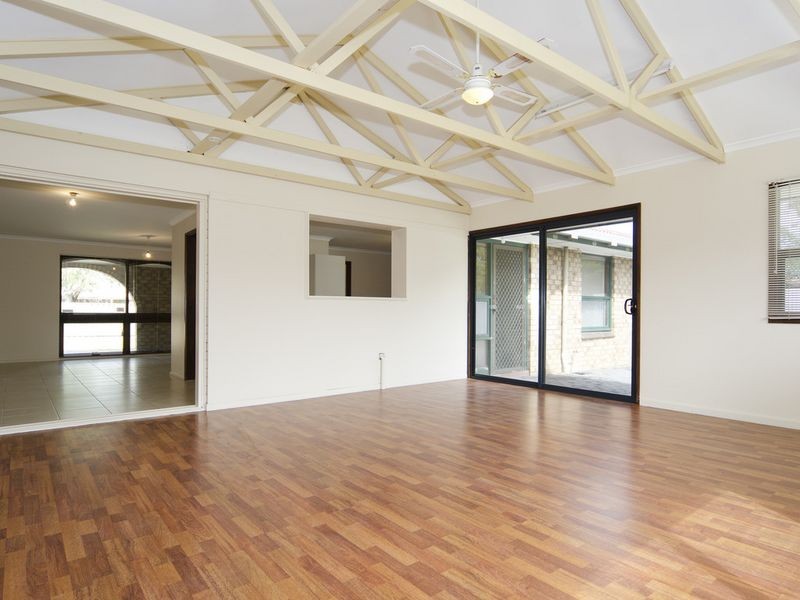 5 Carmela Avenue, Morphett Vale SA 5162