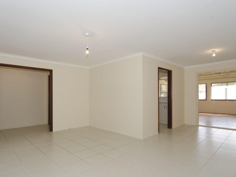 5 Carmela Avenue, Morphett Vale SA 5162