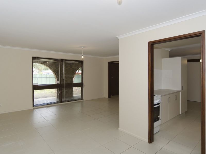 5 Carmela Avenue, Morphett Vale SA 5162