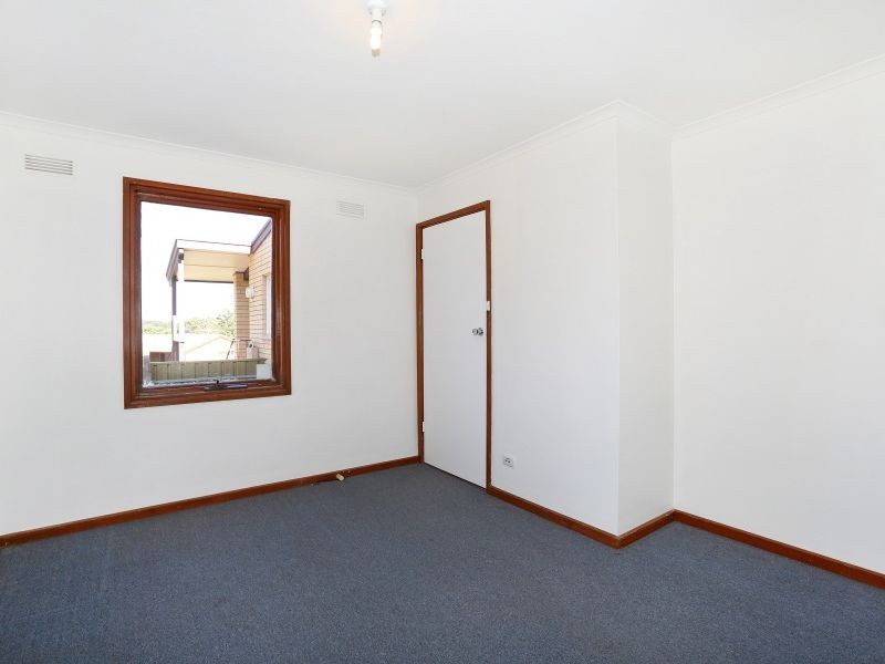 32 Hagen Crescent, Hackham West SA 5163