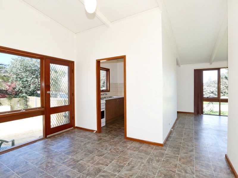 32 Hagen Crescent, Hackham West SA 5163