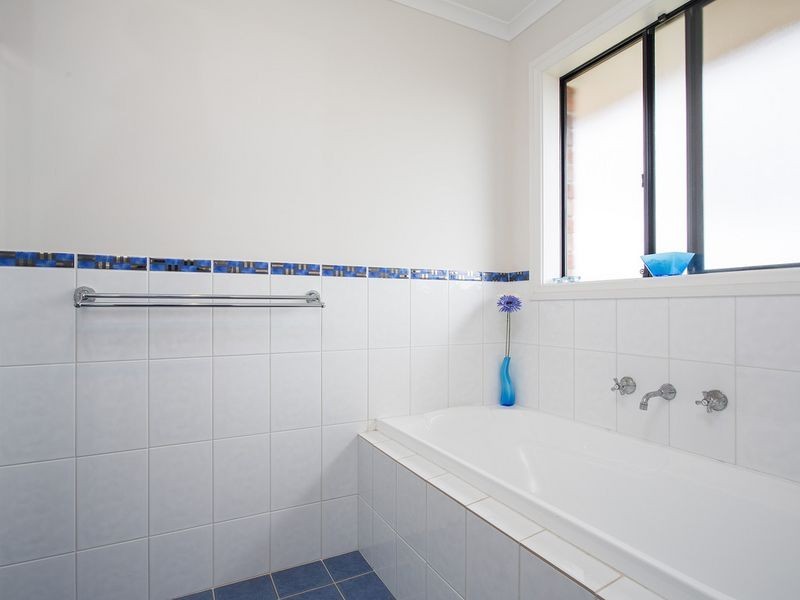 1 Nevarc Mews, Hallett Cove SA 5158