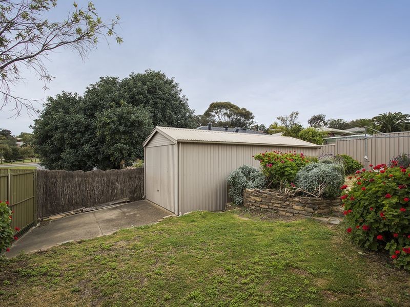 2 Thistle Street, Hallett Cove SA 5158
