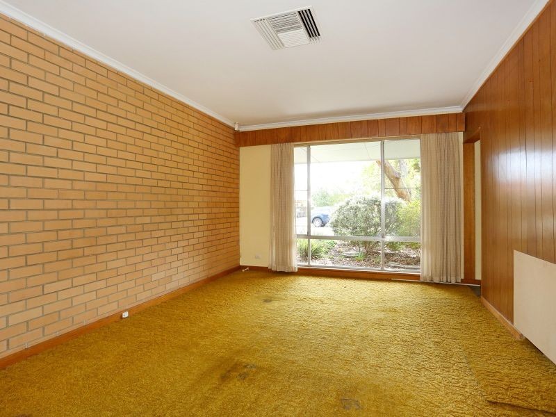 32 Hinkley Road, Morphett Vale SA 5162