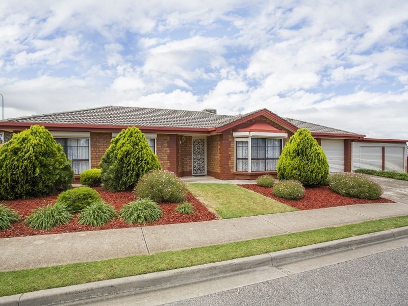 30 Quailo Avenue, Hallett Cove SA 5158