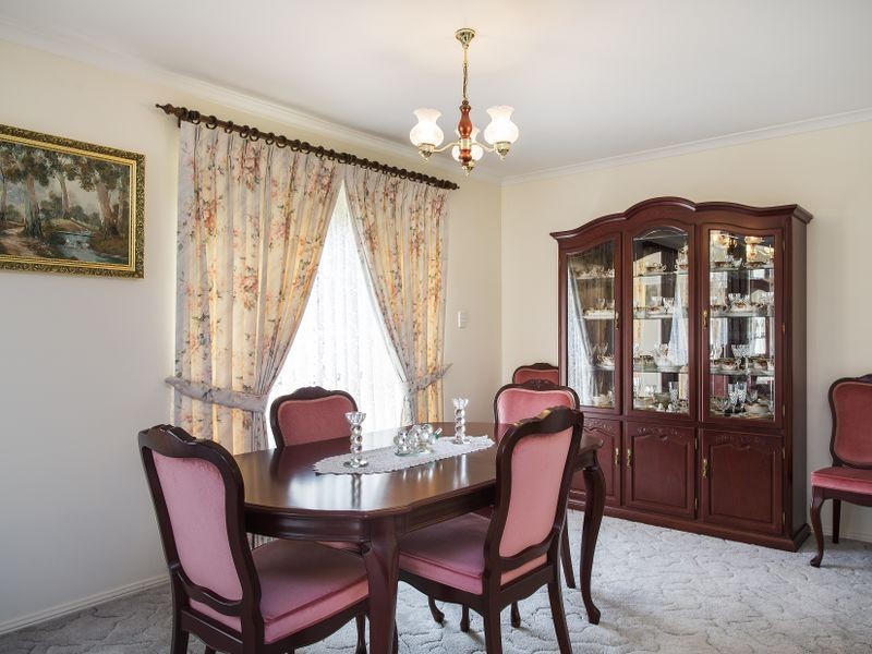 30 Quailo Avenue, Hallett Cove SA 5158