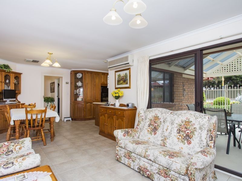 30 Quailo Avenue, Hallett Cove SA 5158