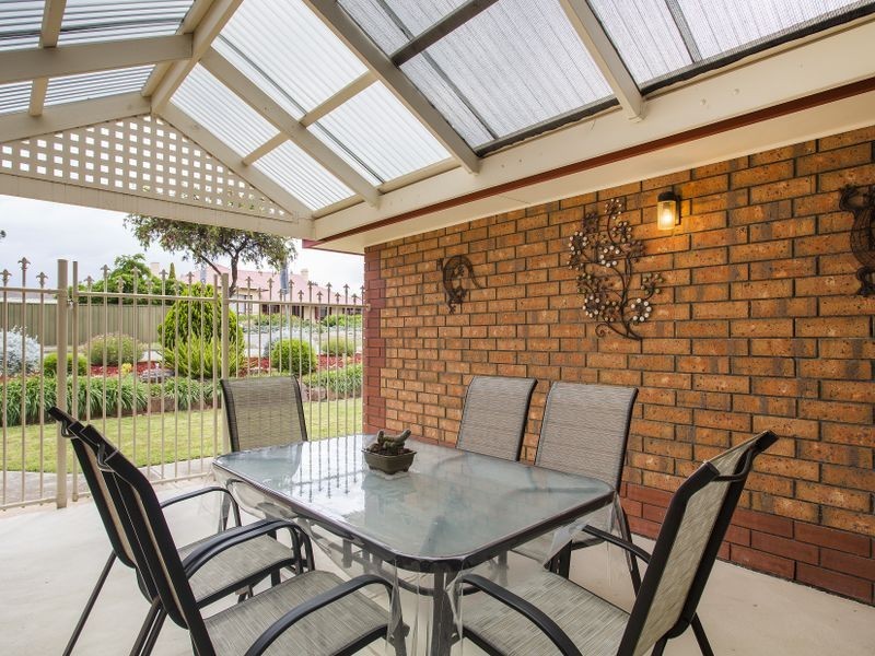 30 Quailo Avenue, Hallett Cove SA 5158