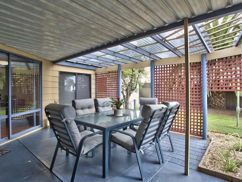 17 Caprice Street, Hallett Cove SA 5158