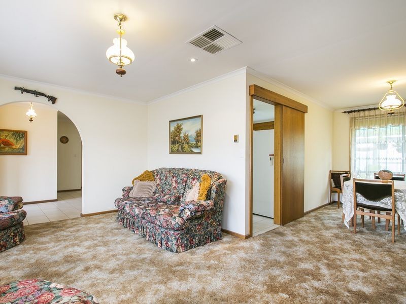 1 Mistral Court, Hallett Cove SA 5158