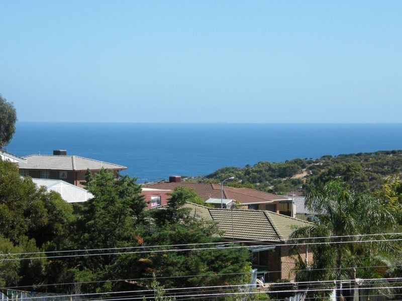 4 Falcon Avenue, Hallett Cove SA 5158