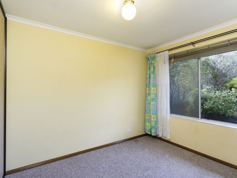 4 Falcon Avenue, Hallett Cove SA 5158