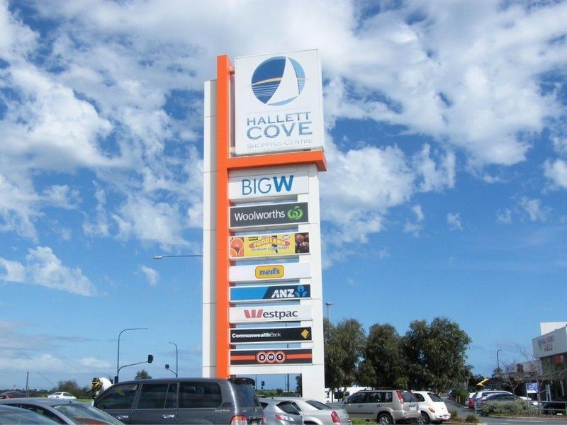 4 Falcon Avenue, Hallett Cove SA 5158