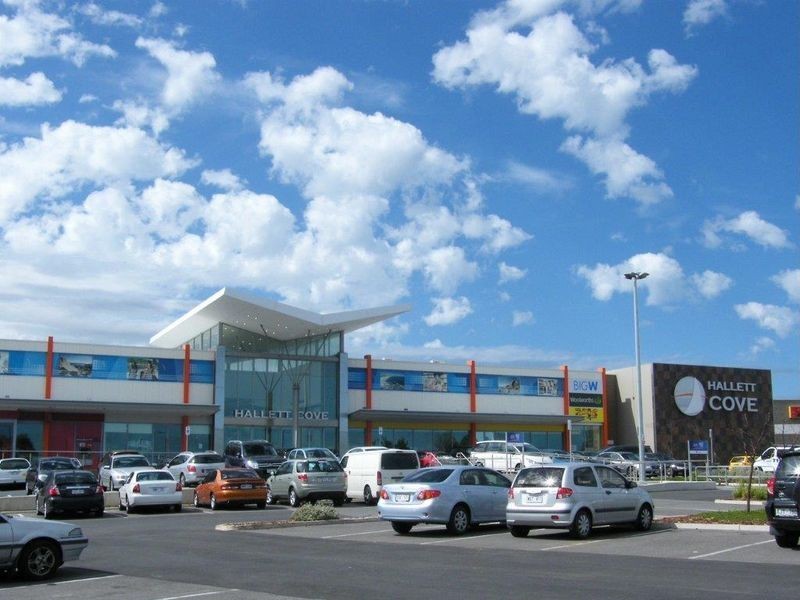 4 Falcon Avenue, Hallett Cove SA 5158