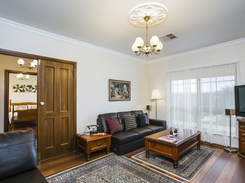 39 Quinvale Road, Hallett Cove SA 5158