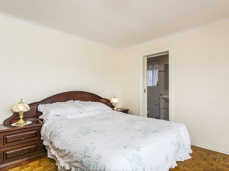 14 Kalmia Court, Hallett Cove SA 5158