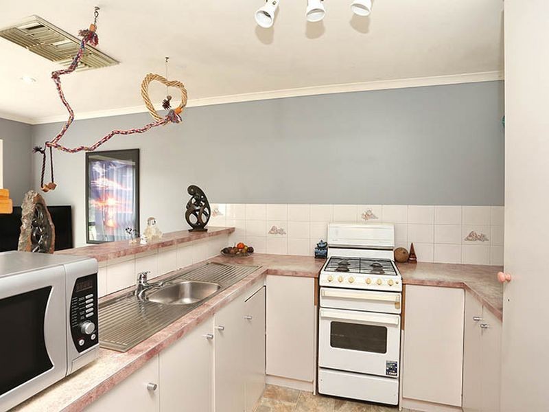 21 Windlass Square, Seaford Rise SA 5169