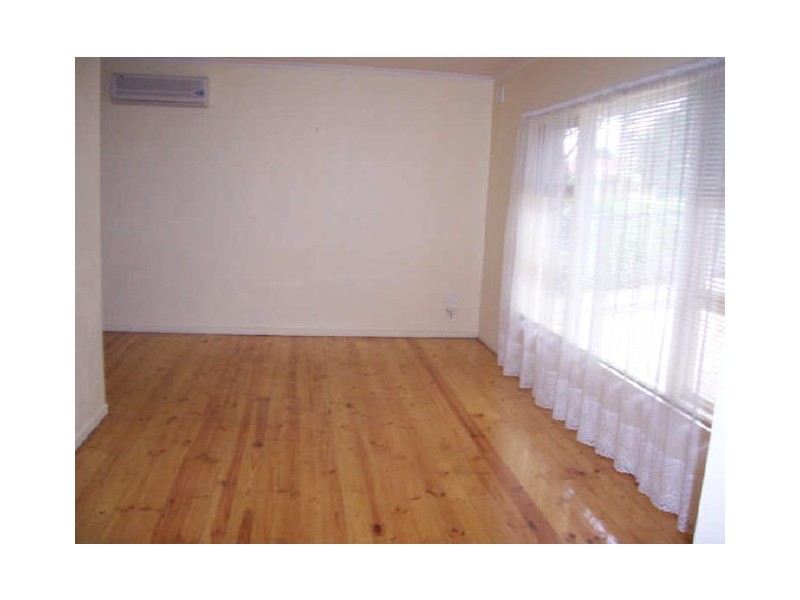 12 Tooma Street, O’sullivan Beach SA 5166