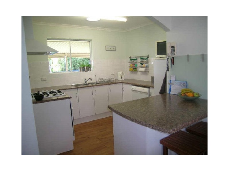 16 Dutchman Drive, Hallett Cove SA 5158