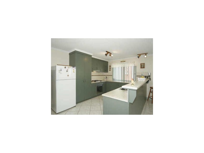 9 MEADFOOT CLOSE, Moana SA 5169