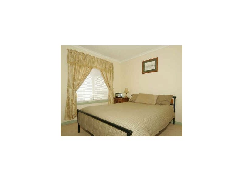 9 MEADFOOT CLOSE, Moana SA 5169