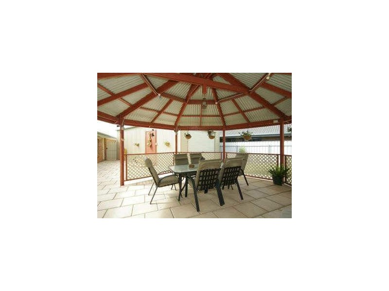 9 MEADFOOT CLOSE, Moana SA 5169