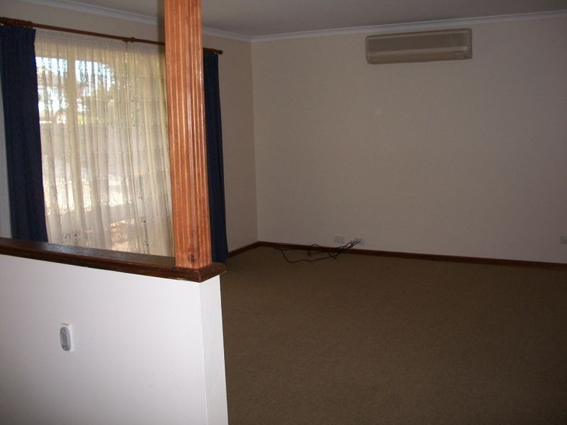 15 Sunnybanks Road, Happy Valley SA 5159